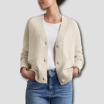 Kurzer Cardigan mit Knopfleiste